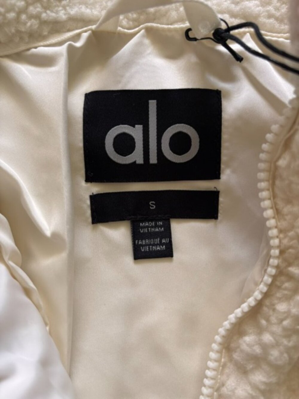 Alo Yoga Sherpa Bomber Jacket NWT White Multi Size S/M - Picture 5 of 10
